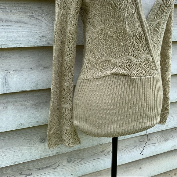 Vintage 90s Oatmeal Beige Crochet Cable Knit Long Sleeve V-Neck Pullover Sweater - Picture 10 of 16